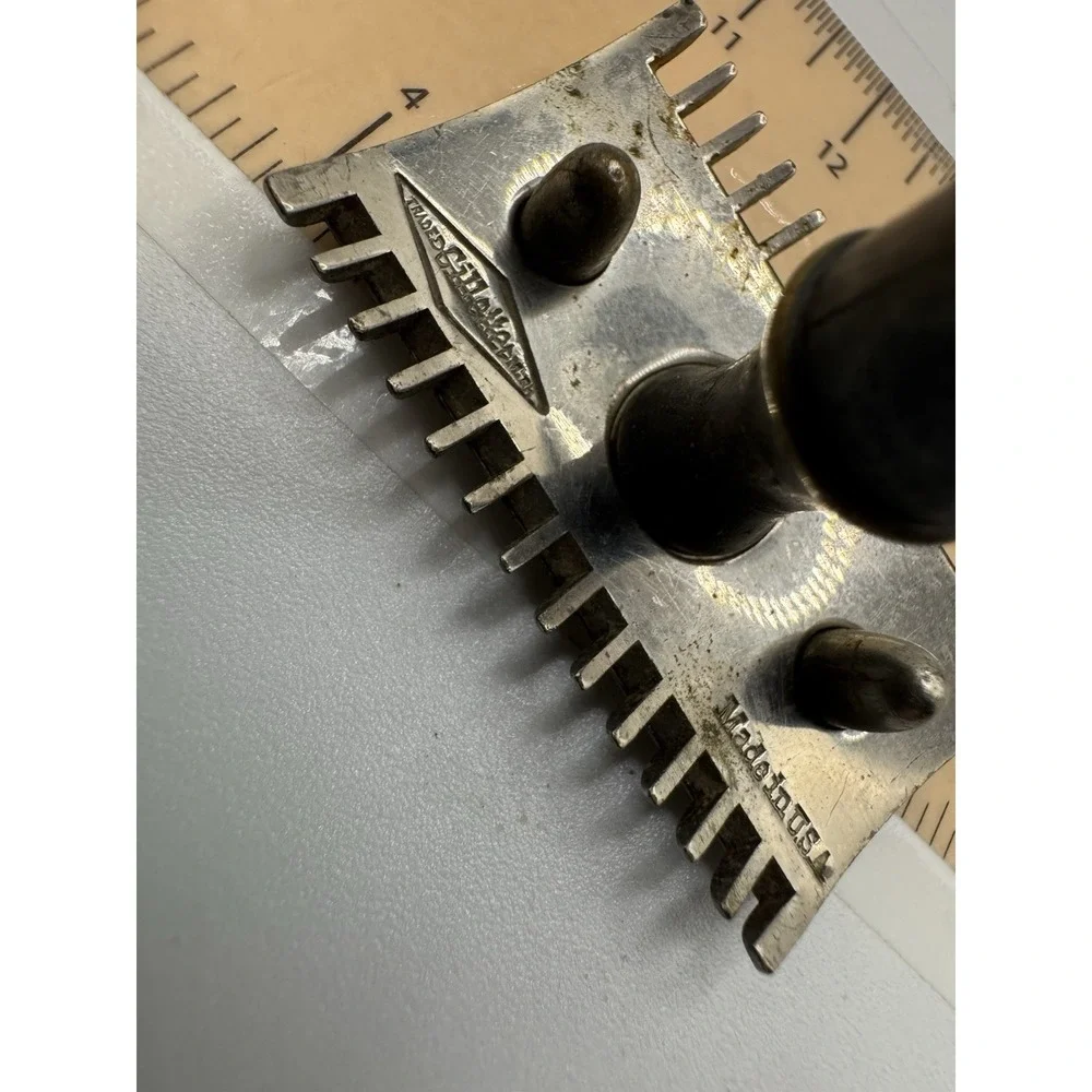 Gillette Old‎ Type Vintage double edge double comb Safety Razor